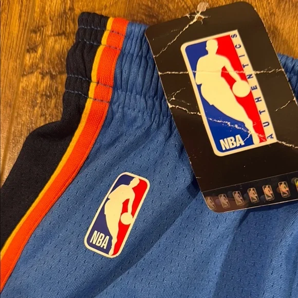 Nike nBA OKC Thunder Blue and Orange Shorts - Picture 3 of 4